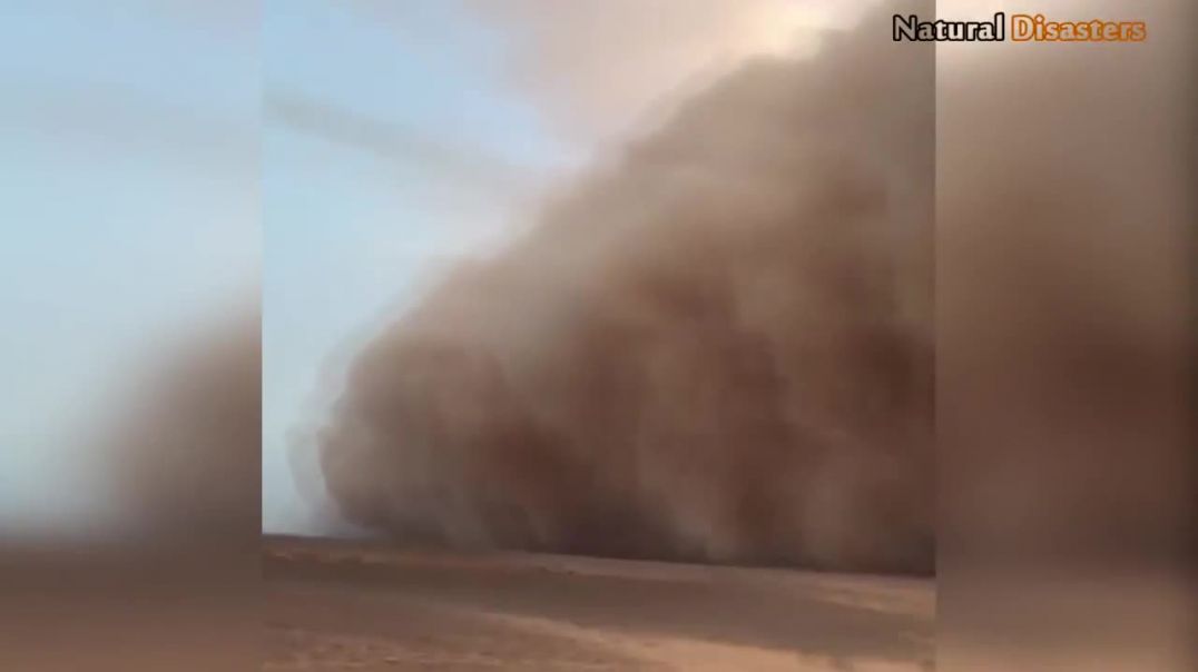 Day has turned into terrible night! Huge sandstorm shocks Saudi Arabia and Kuwait! عاصفة رملية اليوم