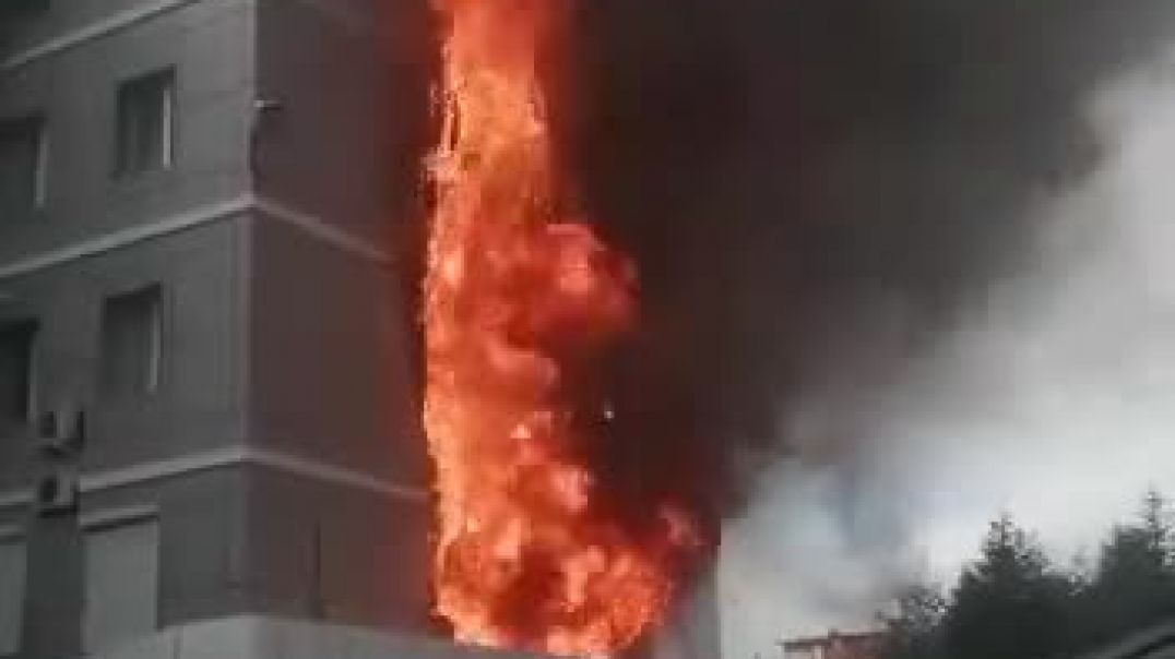 Ռուսաստանում այրվում է գրասենյակային բարձրահարկ շենք