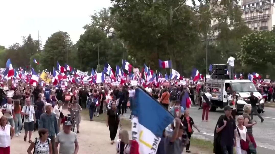 Thousands march against COVID pass in Paris