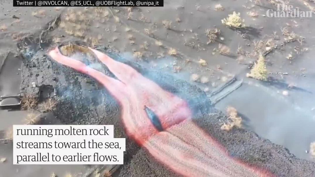 La Palma volcano_ Lava spews towards sea after further eruptions