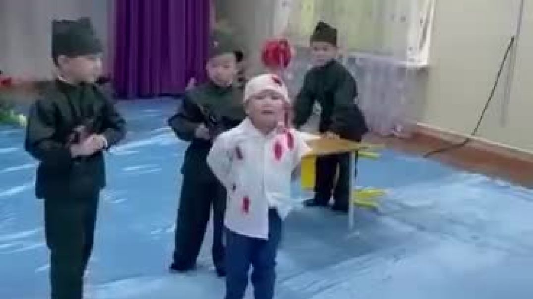 Ղազախստանի մանկապարտեզում բեմադրել են խորհրդային զինվորների կողմից ուսանողի գնդակահարությունը