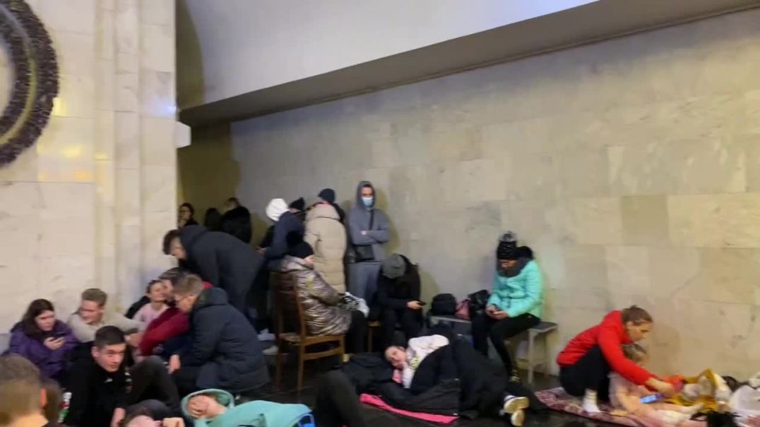 Վախից մարդիկ Խարկովի մետրո են իջնում և այնտեղ պատսպարվում