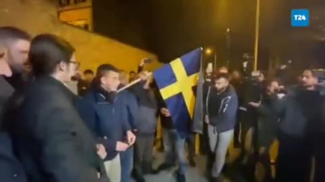 Ի պատասխան Ղուրանի այրմանը, թուրքերն այրել են Շվեդիայի դրոշը հենց դեսպանատան դիմաց