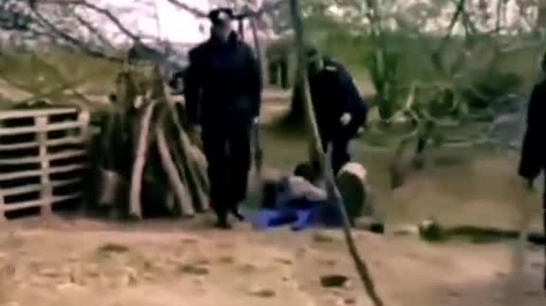 ՏԵՍԱՆՅՈՒԹ. Ինչպես են ադրբեջանցի ոստիկանները գետնով քաշ տալիս մի կնոջ