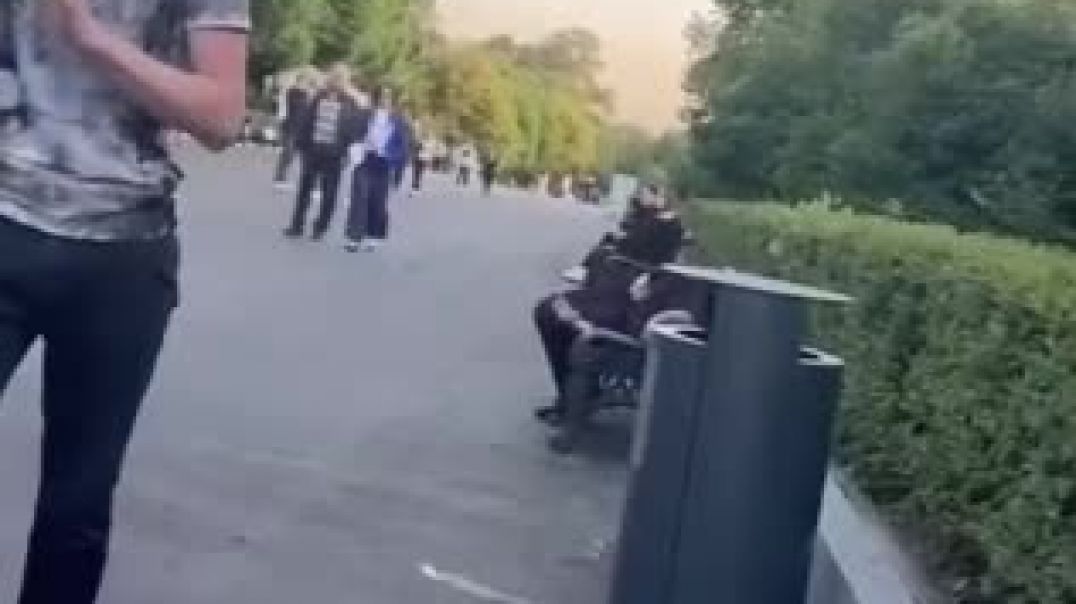 Ադրբեջանցի միգրանտները Մոսկվայում ծեծում են մարդկանց և տեսախցիկի առաջ նկարահանում տեղի ունեցողը