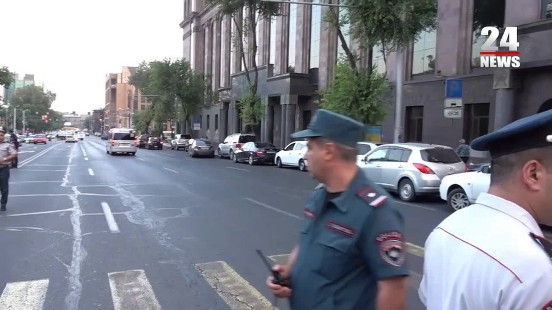 Ի նշան բողոքի՝ փակվել է ՌԴ դեսպանությանը հարակից փողոցը (online-video-cutter