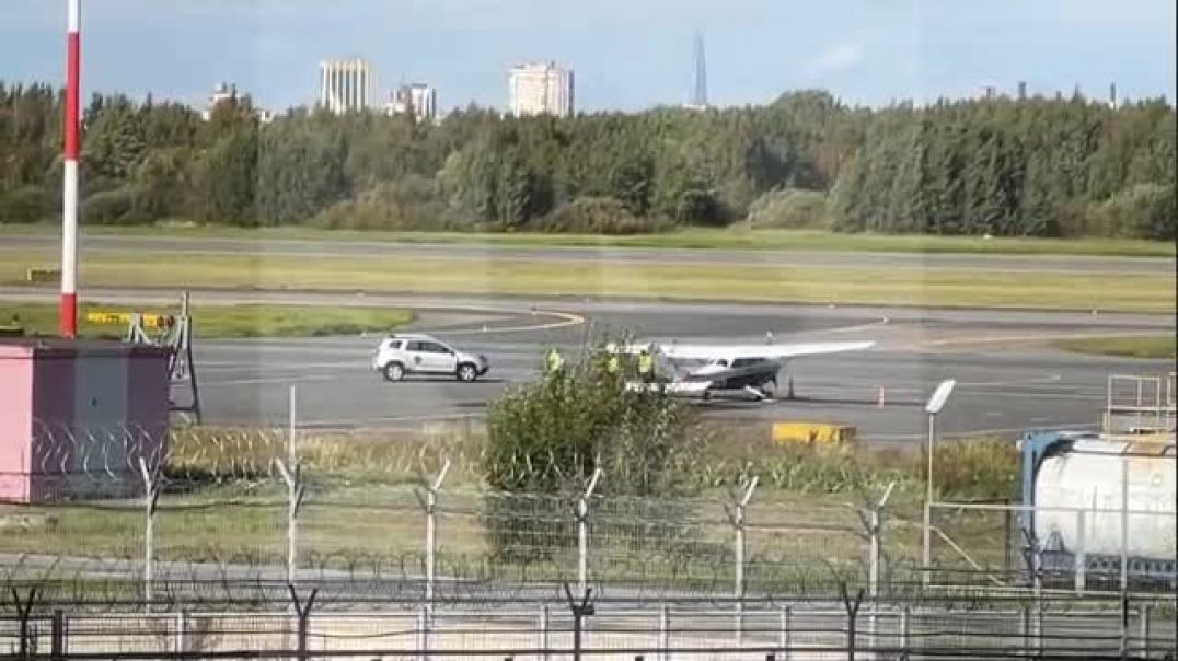 Թռիչքի ժամանակ պայթել է ինքնաթիռի անվադողը. ՌԴ