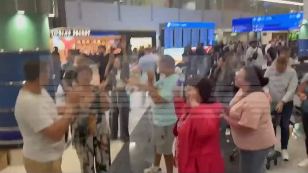 Ռուս զբոսաշրջիկների ակցիան Դուբայի օդանավակայանում