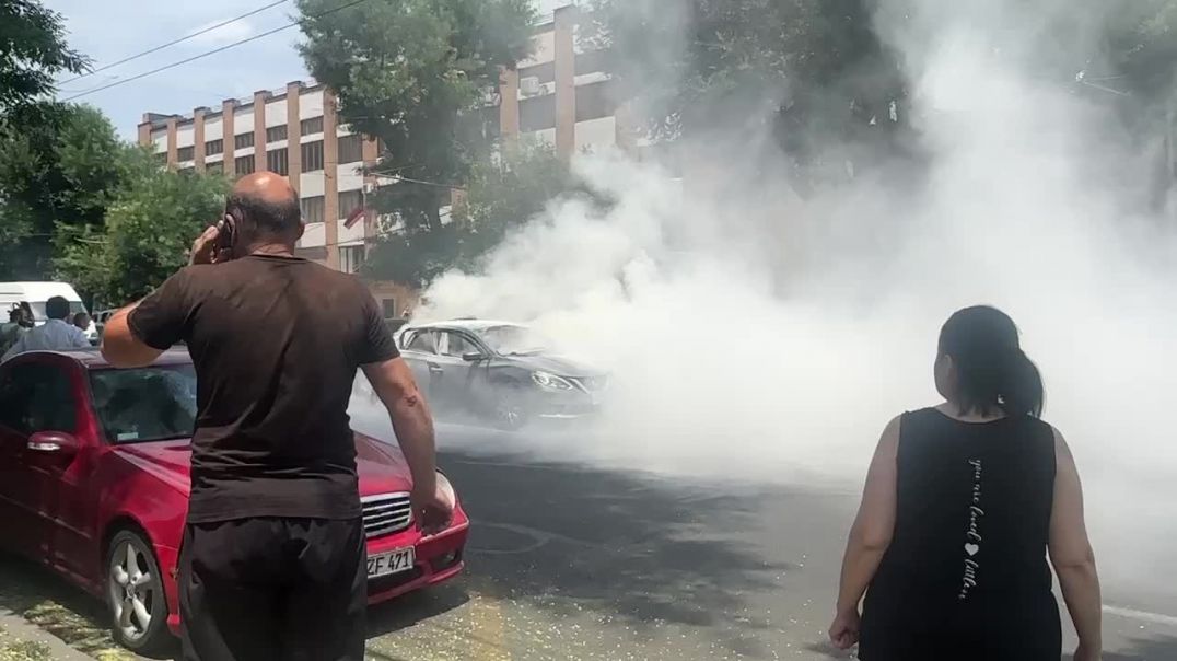 Երևանում ընթացքի մեջ գտնվող մեքենայում հրդեհ է բռնկվել. կան տուժածներ