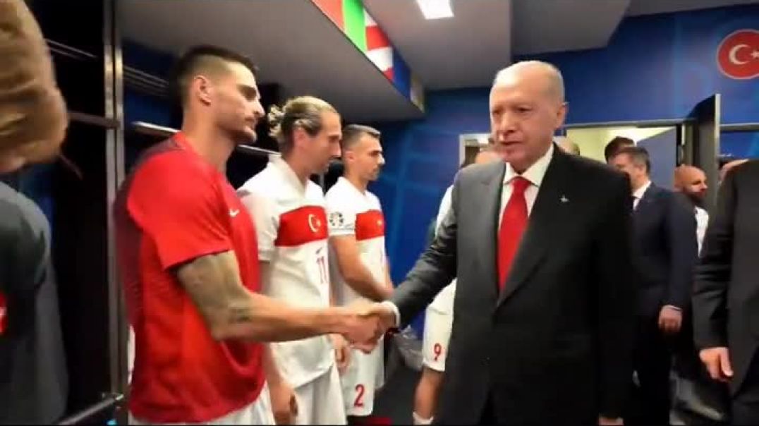 Էրդողանը հանդերձարանում հանդիպել է Թուրքիայի հավաքականի ֆուտբոլիստների հետ