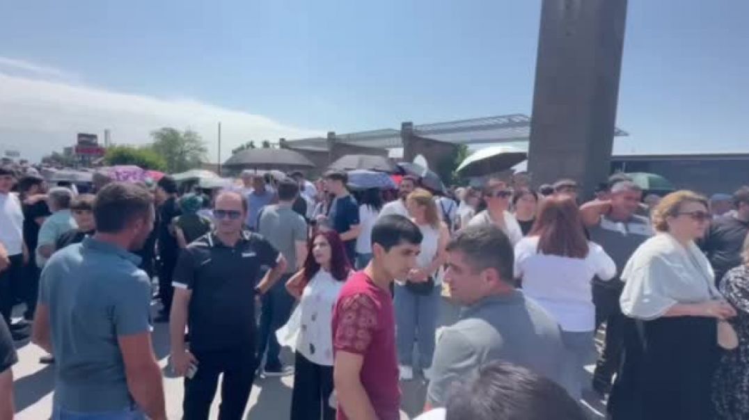 Երթ դեպի Էջմիածնի Մայր Տաճար