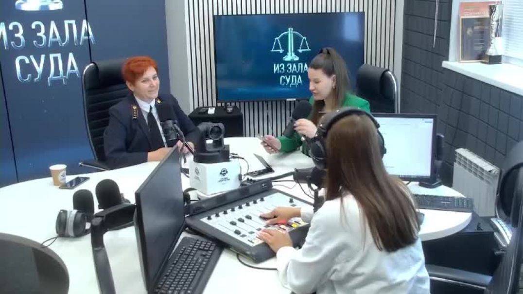 «Օպա, մեզ մի քիչ ցնցում է». Կամչատկայի լրագրողուհու արձագանքը երկրաշարժին՝ ուղիղ եթերում