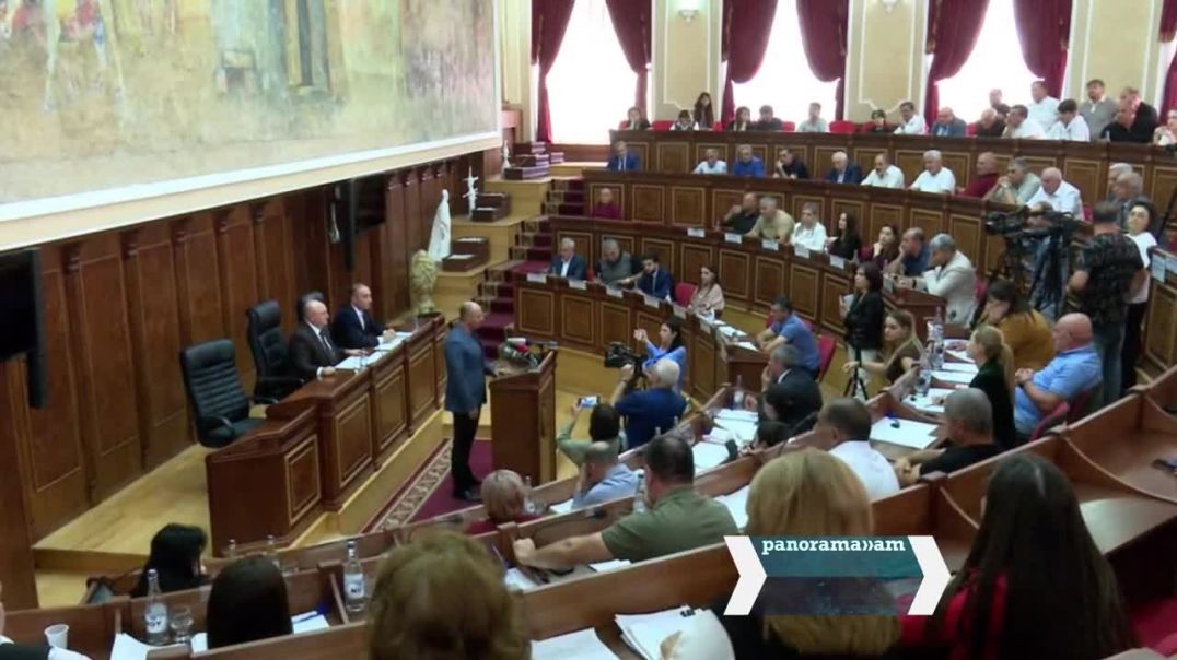Լեզվակռիվ՝ Գյումրու ավագանու նիստում