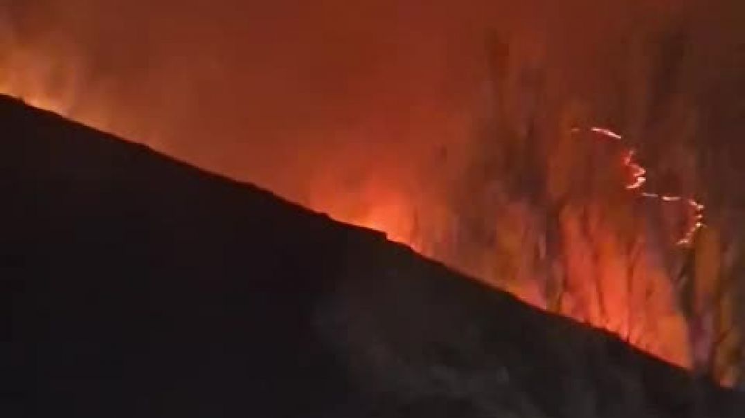 Ճամբարակի շրջանում լայնածավալ հրդեհն հասել է Տավուշի մարզի սահմանամերձ տարածք