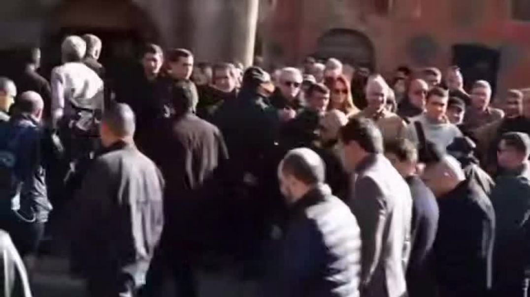 Փաշինյանը Թալինի Սուրբ Աստվածածին եկեղեցում պատարագի է մասնակցում