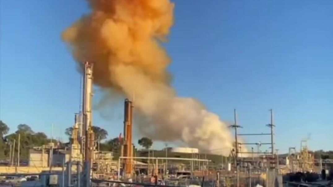 Հզոր պայթյուն՝ ԱՄՆ-ում, վտանգավոր նյութերի արտահոսք. կան տուժածներ https://aur.am/Kn55DF