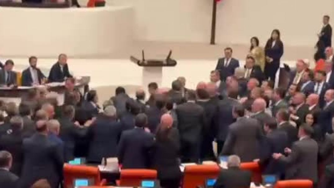 Ծեծկռտուք Թուրքիայի խորհրդարանում