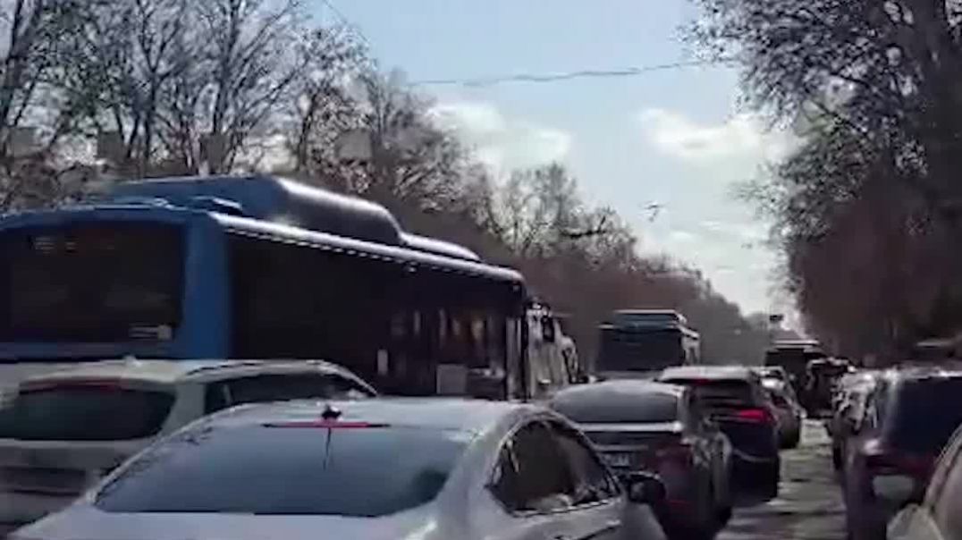 Մաշտոցի պողոտան անգամ հանգստյան օրերին գերծանրաբեռնված է և խցանված է