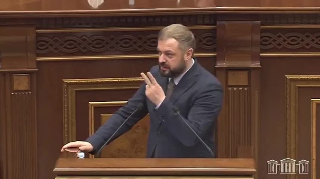 Պապոյանի արձագանքը՝ հայ բեռնափոխադրողների վրացական սահմանը կաշառքով անցնելու թեմային