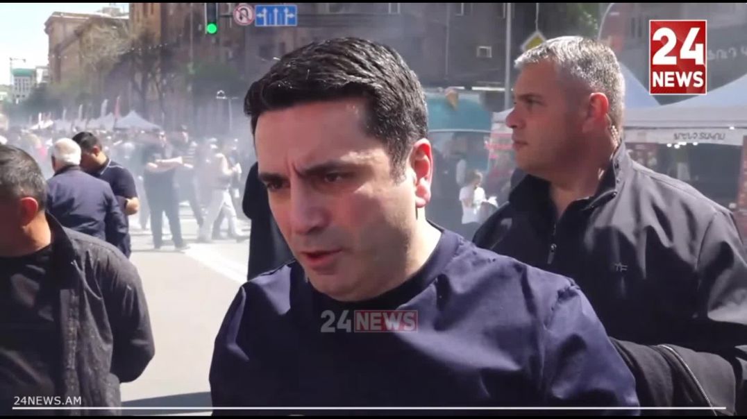 Համարում եմ ճղճիմ․ արձագանքը կլինի. Սիմոնյանը՝ Ստեփանակերտի առաջնորդանիստ եկեղեցու և Թուրքիայի դրոշի